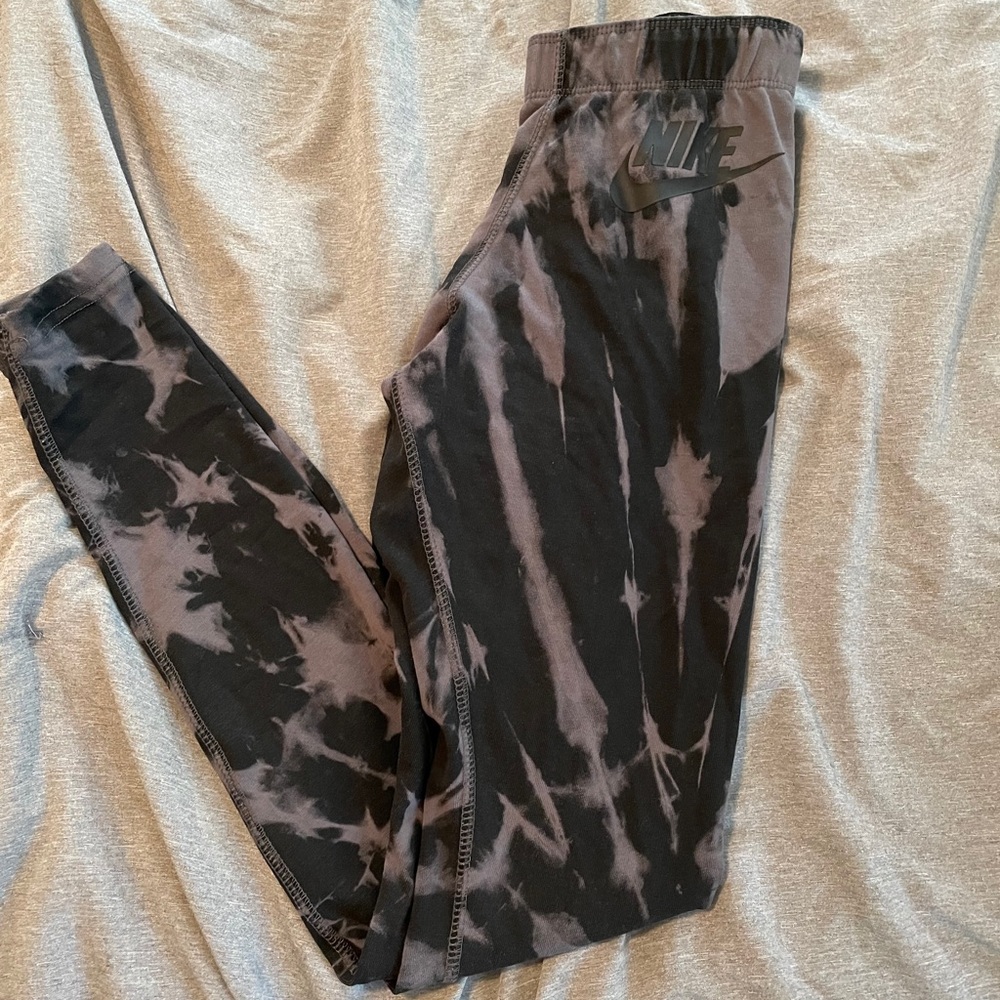 Nike tie-dye leggings